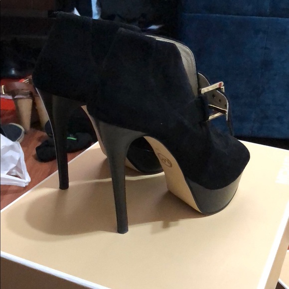 Michael Kors suede bootie - Picture 3 of 4